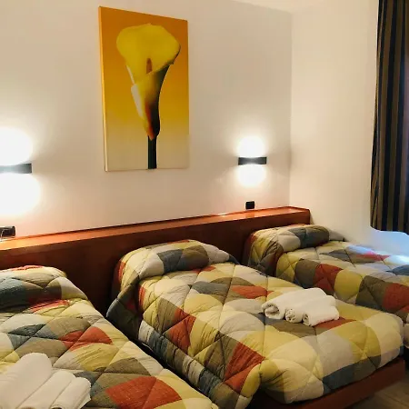 Hotel Softwood 2*