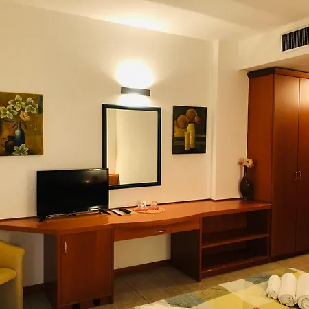 Hotel Softwood 2*