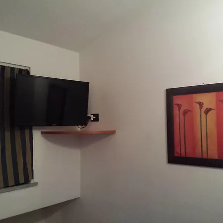 Softwood Hotel 2*